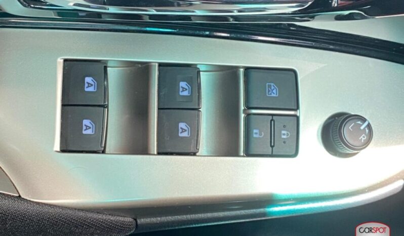 Toyota Innova Venturer 2022 lleno