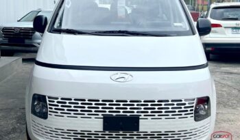 Hyundai Staria 2023 lleno