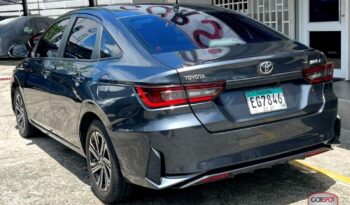 Toyota Yaris E 2023 lleno
