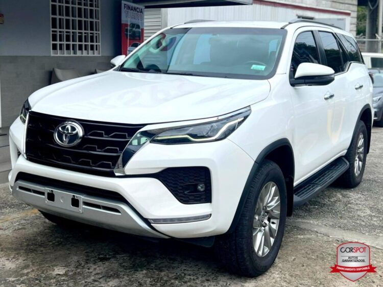  toyota  fortuner  2023 