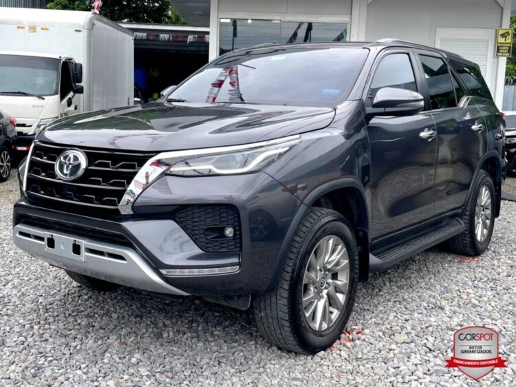  toyota  fortuner  2023 