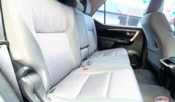 Toyota Fortuner SRV 2023 lleno